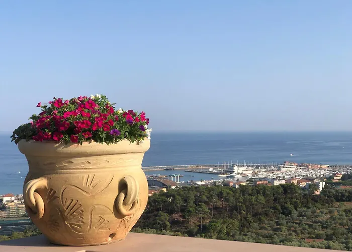 Laura * Pietra Ligure